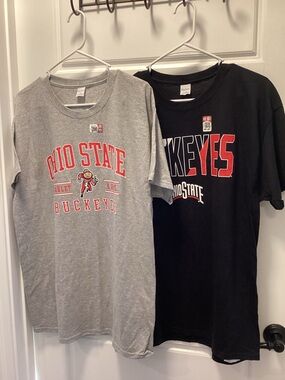 2 shirts Ohio State Buckeyes Short Sleeve Tee - Gray & Black
